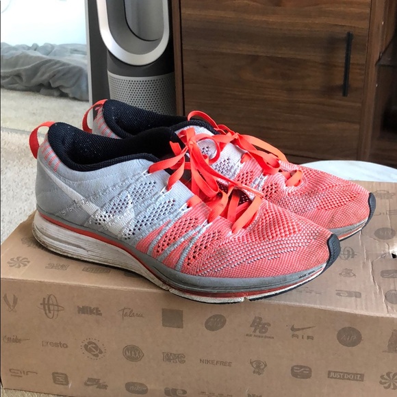 nike trainers size 7.5 mens